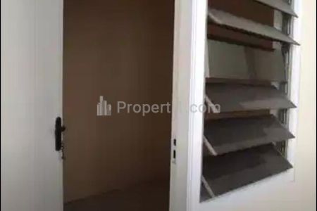 Dijual Rumah Kosong di Rungkut Mapan Selatan, Surabaya