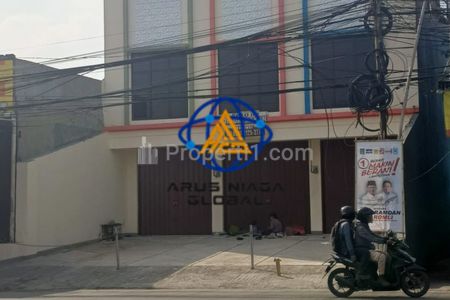 Disewakan Ruko 3 Gandeng Unfurnish Cikarang Barat, Bekasi
