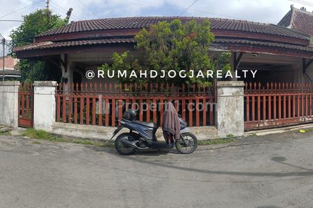 Dijual Tanah Strategis Bonus Bangunan di Jl. Banteng Kaliurang Km 7 Yogyakarta Dekat UGM, UNY, Pakuwon Mall