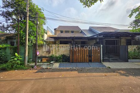 Dijual Rumah Lokasi Stategis di BSD City Sektor 1.4 Tangerang Selatan