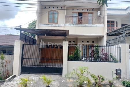 Dijual Rumah Cantik di Kebon Jeruk, Kelapa Dua, Jakarta Barat