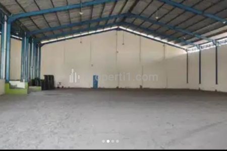 Dijual Gudang Gandeng Luas Tanah 2849 m2, Lokasi Dekat Gerbang Toll Kebomas Gresik