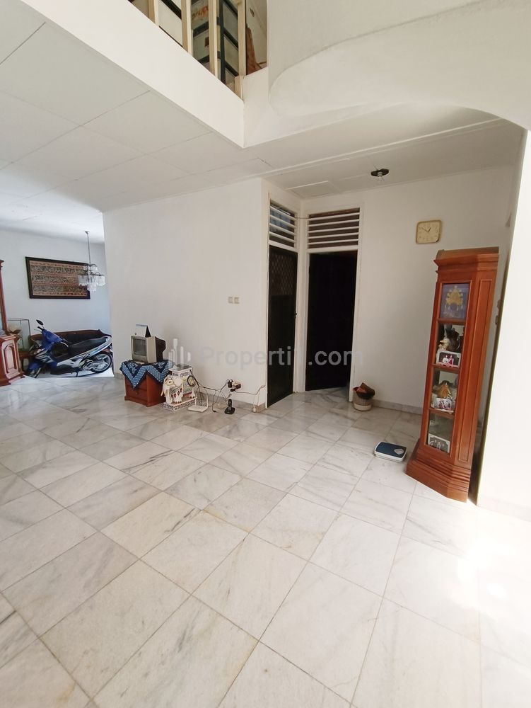 Dijual Rumah di Area Komplek di Area Kemanggisan, Palmerah, Jakarta Barat