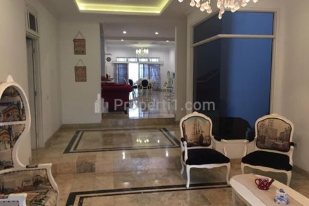 Jual Rumah Bagus 2 Lantai Strategis di Sarijadi Bandung