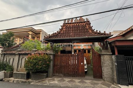 Dijual Rumah Etnik Joglo Siap Huni Strategis di Matraman, Utan Kayu Selatan, Jakarta Timur