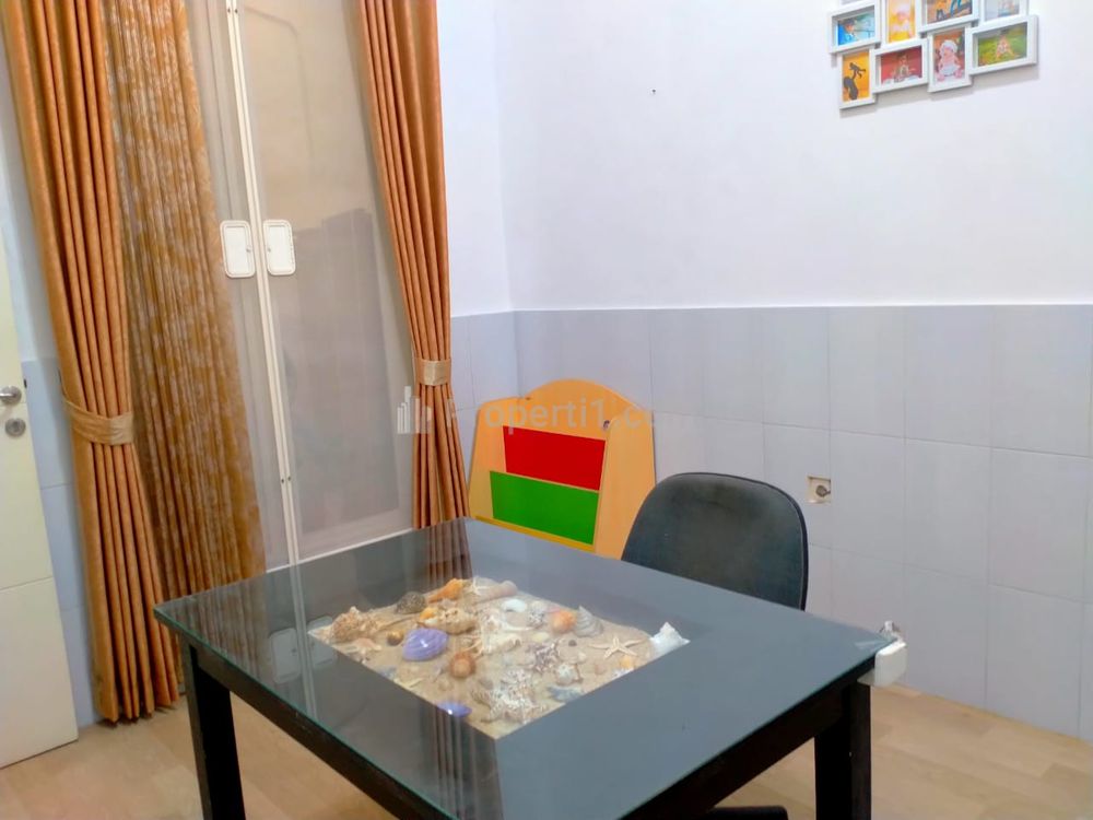 SEWA Rumah di Perum NIRWANA EKSEKUTIF Surabaya, Rumah Bentuk Kantor