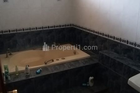 Dijual Rumah Mewah Full Furnished + Kolam & Jacuzzi di Pondok Pinang – 562m² SHM, Siap Huni!