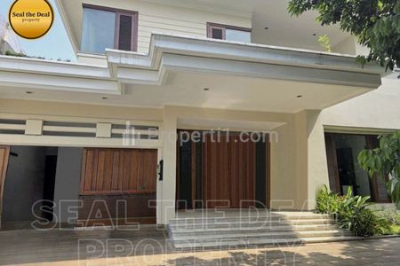 Disewakan Rumah di Jalan Utama Pondok Indah Jakarta Selatan STD613