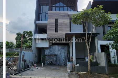 Jual Rumah Baru Woodland Citraland Surabaya New Attic Rooftop Modern Dekat Uc, Pasar Modern, Ciputra Hospital