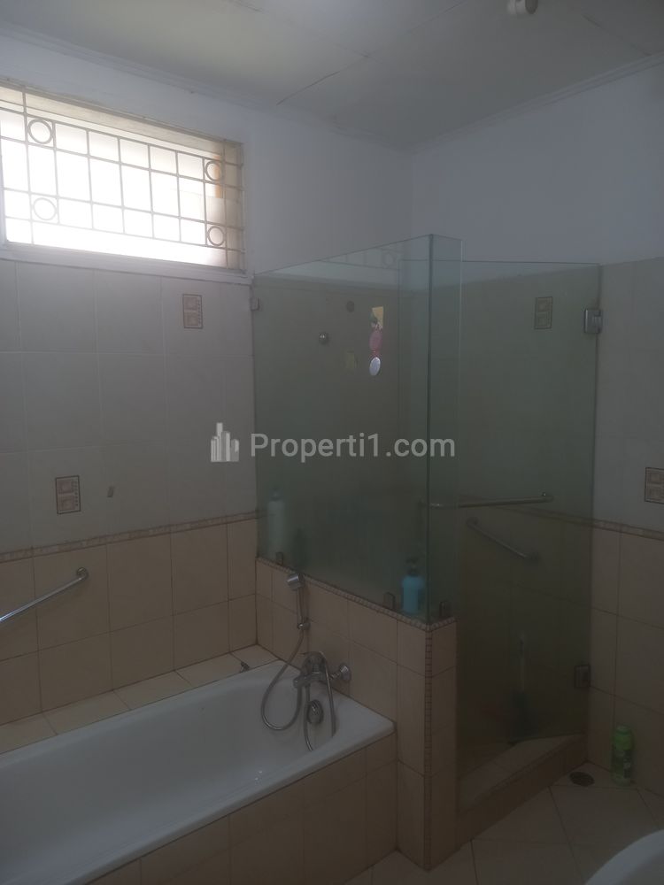 Disewakan Rumah Giri Loka 2 Bumi Serpong Damai Tangerang Selatan