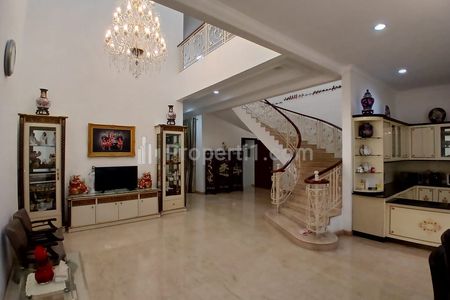 Jual Rumah 2 Lantai di Wijaya Kebayoran Baru Jakarta selatan