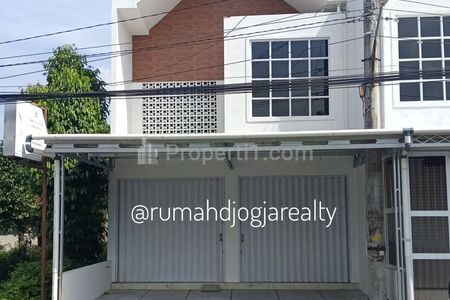 Jual Ruko Baru 2 Lantai Minimalis Pinggir Jalan Raya Tamantirto Yogyakarta Dekat UMY, ALMA ATA