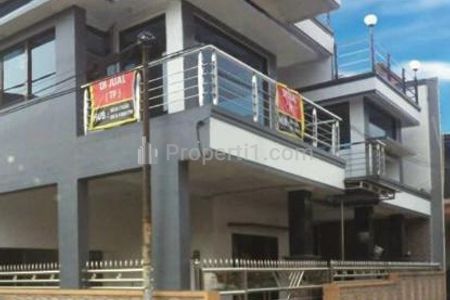 Jual Cepat Harga Spesial Rumah 3 Lantai Minimalis Modern di Jl. Raya Hankam, Perumahan Pondok Suri, Pondok Gede, Bekasi.