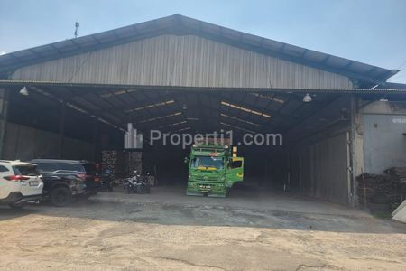 Jual Gudang Siap Pakai SHM Luas 4388 m2 Bangunan 3500 m2, Ada Kantornya di Tipar Cakung, Akses 40 Feet, Dekat Pelabuhan Priok, Jakarta Timur