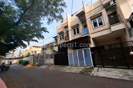 Dijual Rumah di Tanjung Duren Dekat Mall Central Park, Jakarta Barat