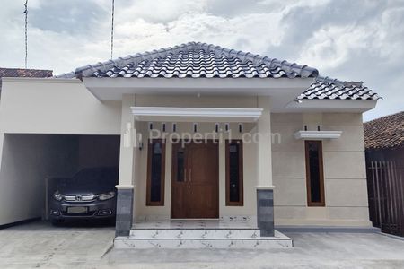 Rumah Dijual di Kota Magelang Dekat Alun-alun Magelang, Taman Kyai Langgeng, Pasar Rejowinangun, RSUD Tidar, AKMIL Magelang, Armada Town Square