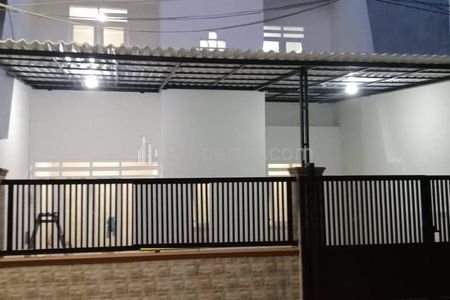 Rumah Dijual di Rungkut Asri Tengah Surabaya Timur Depan Taman