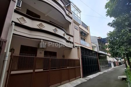Dijual Rumah Baru di Jalan Menteng 1 Gang II