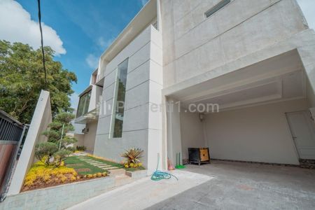 Dijual Villa Mewah di Jalan Pecatu, Badung, Bali
