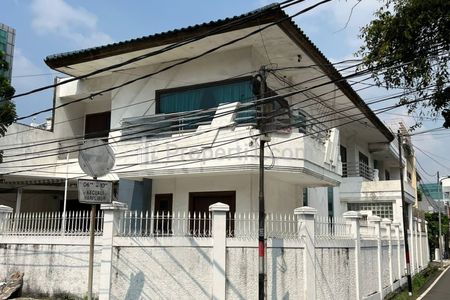 Jual Rumah di Cideng Jakarta Pusat Posisi Hoek Luas Tanah 372m2 Lingkungan Nyaman