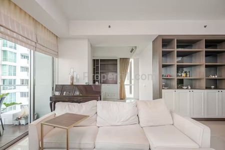 Disewakan Apartemen Kemang Village Residence 2+1BR Full Furnished dan Private Lift