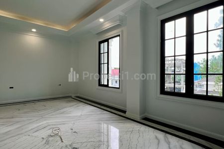 Jual Rumah Mewah Brand New di Pondok Indah Jakarta Selatan - 7 Kamar Tidur Private Swimming Pool & Private Lift