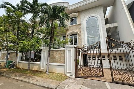 Jual Rumah Mewah 3 Lantai di Bukit Gading Mediterania Jakarta Utara