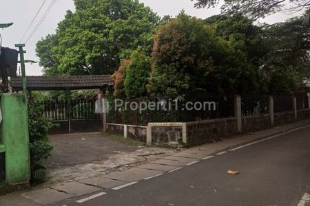 Dijual Rumah Clasik Lokasi Strategis di Karang Tengah Lebak Bulus, Jakarta Selatan