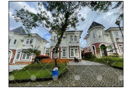 Jual Villa 2 Tingkat di Komplek Green Hill City - Sibolangit Jalan Danau Biru 2, Deli Serdang