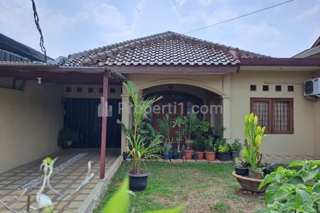 Dijual Rumah Luas Dalam Komplek di Cinereg