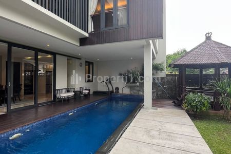 House for Rent in Cilandak Jakarta Selatan (Inside Compound), Private Pool with Furnished