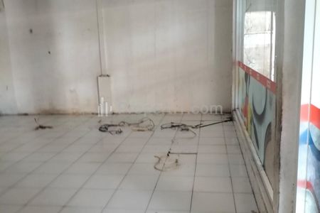Disewakan Tempat Usaha di Raya Sedati Betro, Sidoarjo
