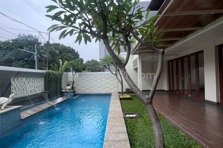 Sewa Rumah Mewah Modern dengan Private Pool di Cipete, Jakarta Selatan