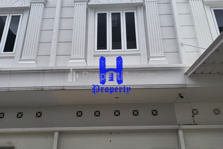 Dijual Rumah 3 Tingkat di Komplek Grand Ayahanda Medan Jalan Sendok