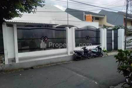 Jual Rumah Siap Huni Hitung Tanah Saja di Srengseng, Kembangan, Jakarta Barat