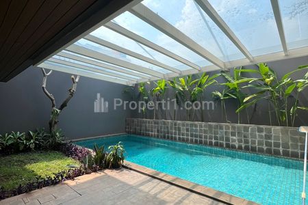 Disewakan Rumah Mewah 3 Lantai dengan Private Pool, Lokasi Senopati Jakarta Selatan