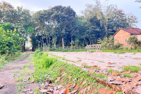 Dijual Tanah Super Datar 2000m2 Barat Pasar Mojogedang, Karanganyar, Solo