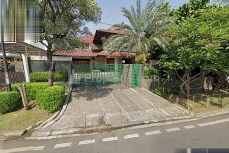 Dijual Rumah dengan Swimming Pool di Pondok Indah, Pondok Pinang, Kebayoran Lama, Jakarta Selatan