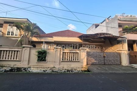 Dijual Rumah Siap Huni di Jalan HH Kebon Jeruk, Jakarta Barat