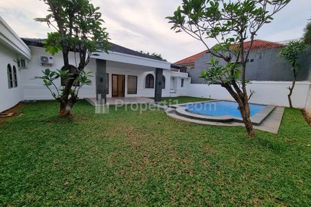 Sewa Rumah Mewah 4 BR + Ruang Kerja di Kemang Dalam, Ada Kolam Renang Luas 1000 m2, Dekat Cilandak, Fatmawati, Simatupang, Ampera, Jakarta Selatan