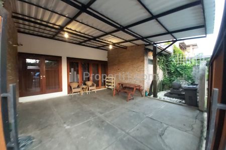 Sewa Rumah Nuansa Tropis Fully Furnished di Solange Puri Amarta Residence, Pondok Ranji, Tangerang Selatan