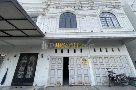 Dijual Ruko 2,5 Tingkat di Komplek Pelita IV Nodigon Jalan Pelita IV - Medan