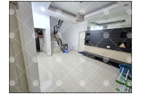 Jual Villa 2,5 Tingkat Komplek Cemara Asri Jalan Azalea 1
