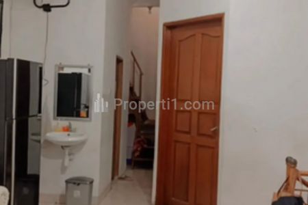 Dijual Rumah 2 Lantai 3 KT di Jl. Rambutan, Tanjung Duren, Jakarta Barat