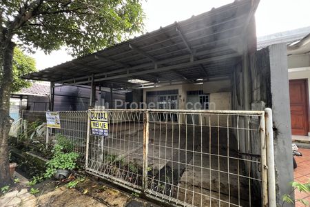 Tampak depan rumah