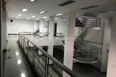 Disewakan Ruko Gandeng di Jl. KH Hasyim Ashari, Petojo Utara, Gambir, Jakarta Pusat