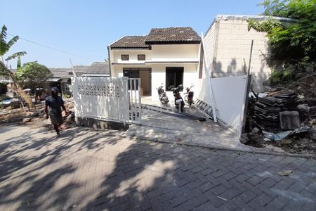 Dijual Rumah Baru Murah Luas Strategis di Nilam Sambiroto Tembalang Semarang