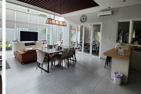 Dijual Rumah Royal Residence Surabaya Hook Modern Mewah Dekat Citraland, Dian Istana, Graha Family, Pakuwon Indah, Pakuwon Mall