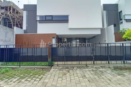 Jual Murah Rumah SHM Siap Huni 3+1 BR Cluster di Area Pondok Labu, Cilandak, Dekat Simatupang, Fatmawati, Lebak Bulus, Jakarta Selatan