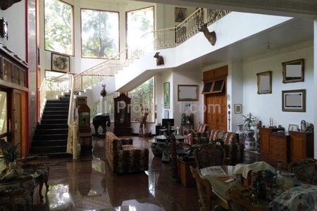 Dijual Rumah Bagus Mewah Strategis Daerah Sayap Pasteur Bandung